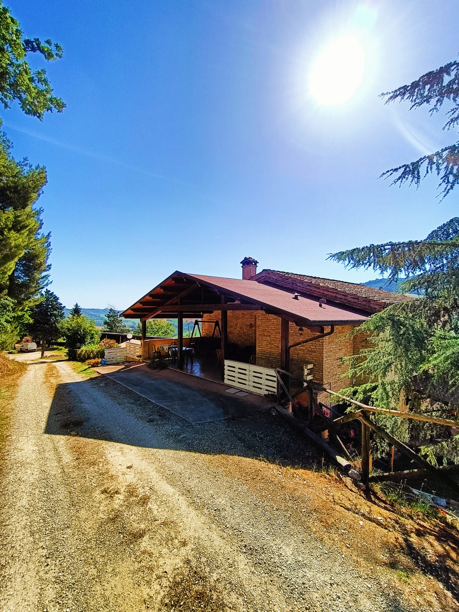 Villa Vista sulla strada